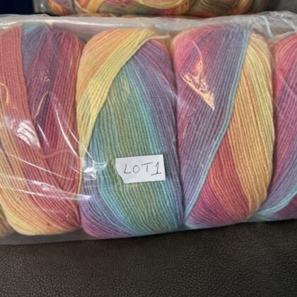 500g Hayfield Spirit DK lots