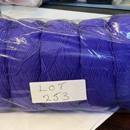 Lot 253 Patons Smoothie dk 5 x 100g Purple