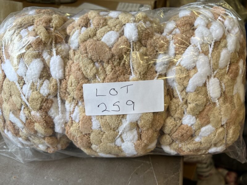 Lot 259 Sirdar Sweetie Teddy Bear  3 x 200g