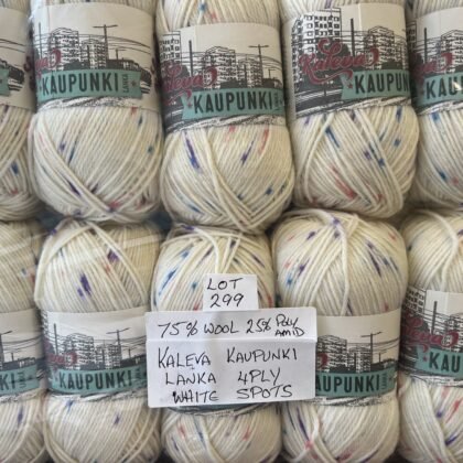 Lot 299 75% wool 25% polyamide white with spots