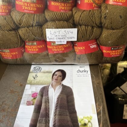 Lot 314 Bonus Chunky tweed 10 x 100g Amber + free pattern