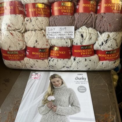 Lot 319 Bonus Chunky Tweed 10 x 100g + free pattern