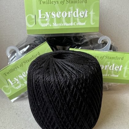 Lot 330 100% mercerised cotton Black 4 x 50g