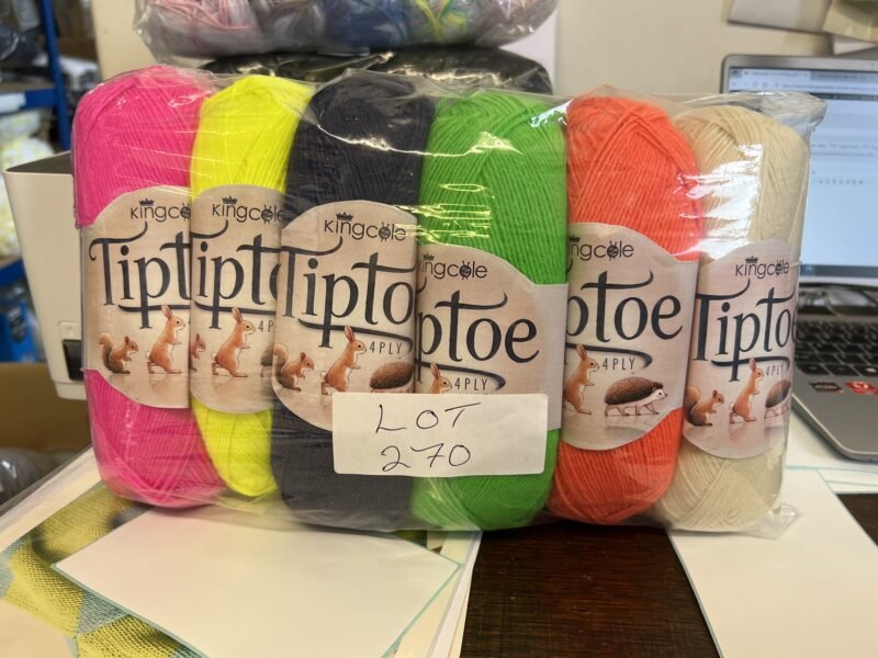 Lot 270 King cole Tiptoe 4ply 75% Superwash 25% Nylon 6 x 100g