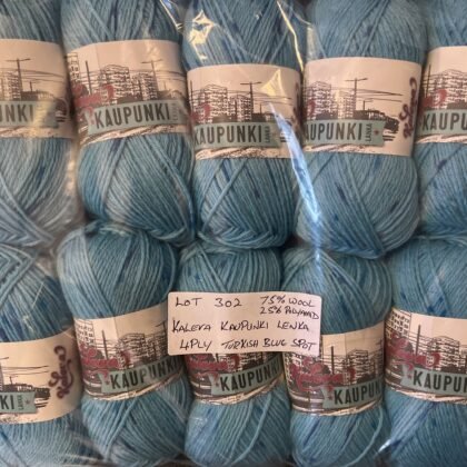 Lot 302 4ply 75% wool 25% polyamide Turkish Blue with spots