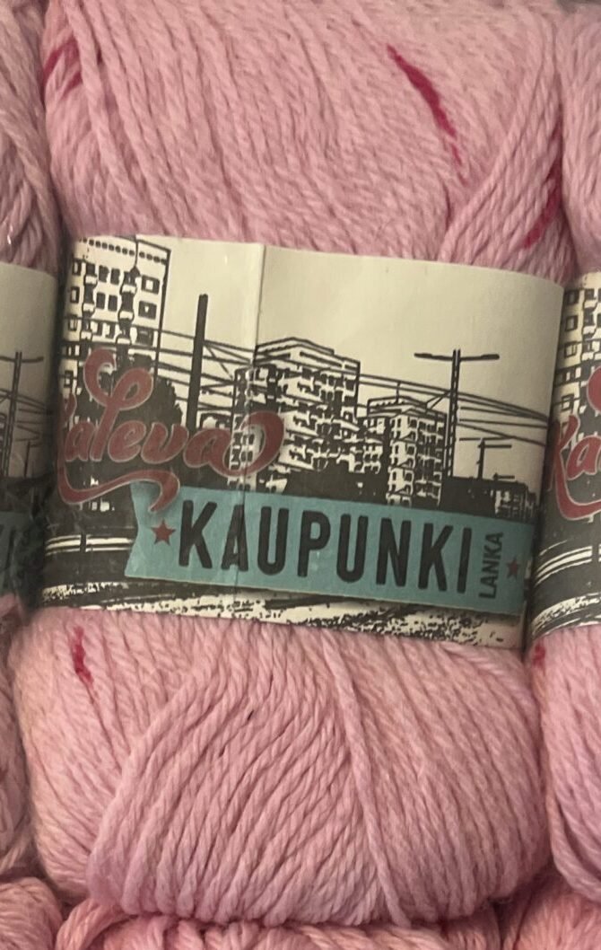 Kaleva 4ply 75% wool 25% polyamide 100g ball 3 Kaleva 4ply 75% wool 25% polyamide 100g ball - Image 3