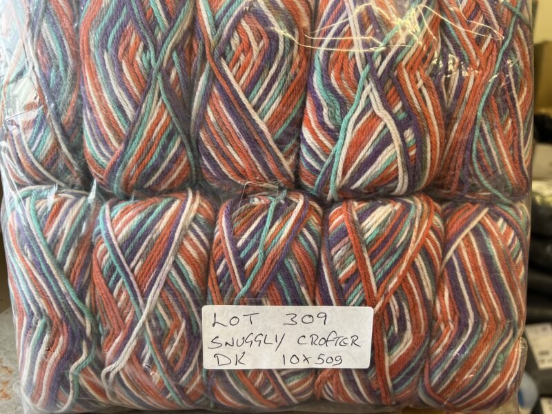 Lot 309 snuggly Crofter DK 10 x 50g