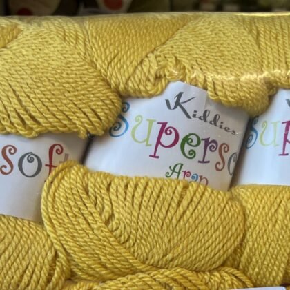 Lot 122 cygnet kiddies Supersoft Aran 5 x 100g Canary shade